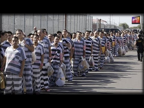 خیره کننده تعداد مهاجران در زندان فدرال ایالات متحده جنایی بیگانگان غیر قانونی