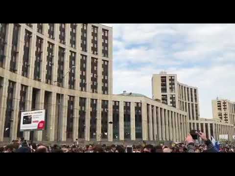 حرکت نمایشی مردم مسکو در حمایت از تلگرام و آزادی اینترنت - امروز ۱۰ اردیبهشت