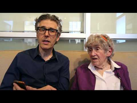 چگونه به گوش دادن به پادکست با ایرا و مریم