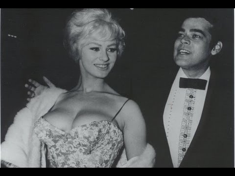 تعلیق: مغز داناون است