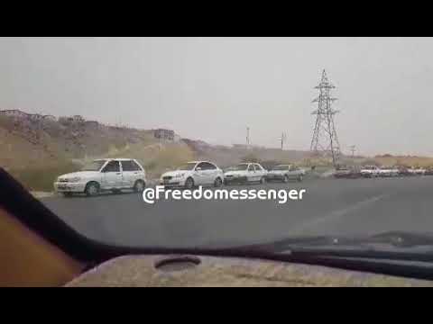 صف بنزین چابهار جایگاه کمربندی منطقه آزاد چابهار. ۲۳ مرداد