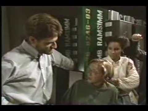 چگونه کامپیوتر کار: سفر را از طریق راه رفتن کامپیوتر، میزبانی شده توسط دیوید نیل