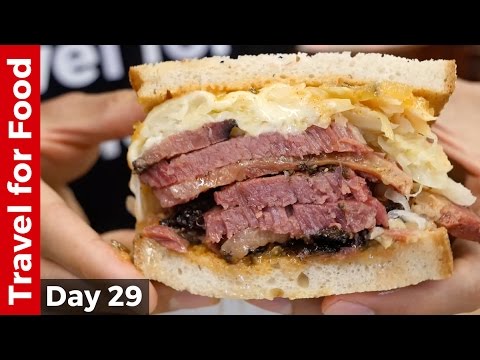 شهر نیویورک تور غذا: ساندویچ Pastrami بزرگ در کاتز است دلی و بچه حلال!