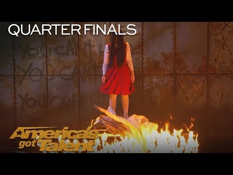 Riana مقدس: شعبده باز ترازو دیوار احضار Terrifying Look-alikes - آمریکا کردم استعداد 2018